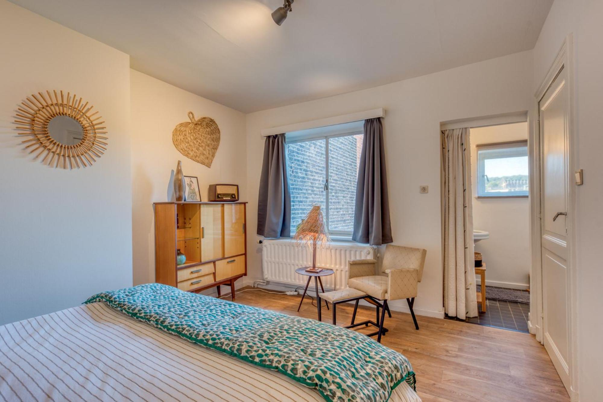 Belle Maison Bourgeoise Partagee De 4 Logements Liege Luaran gambar