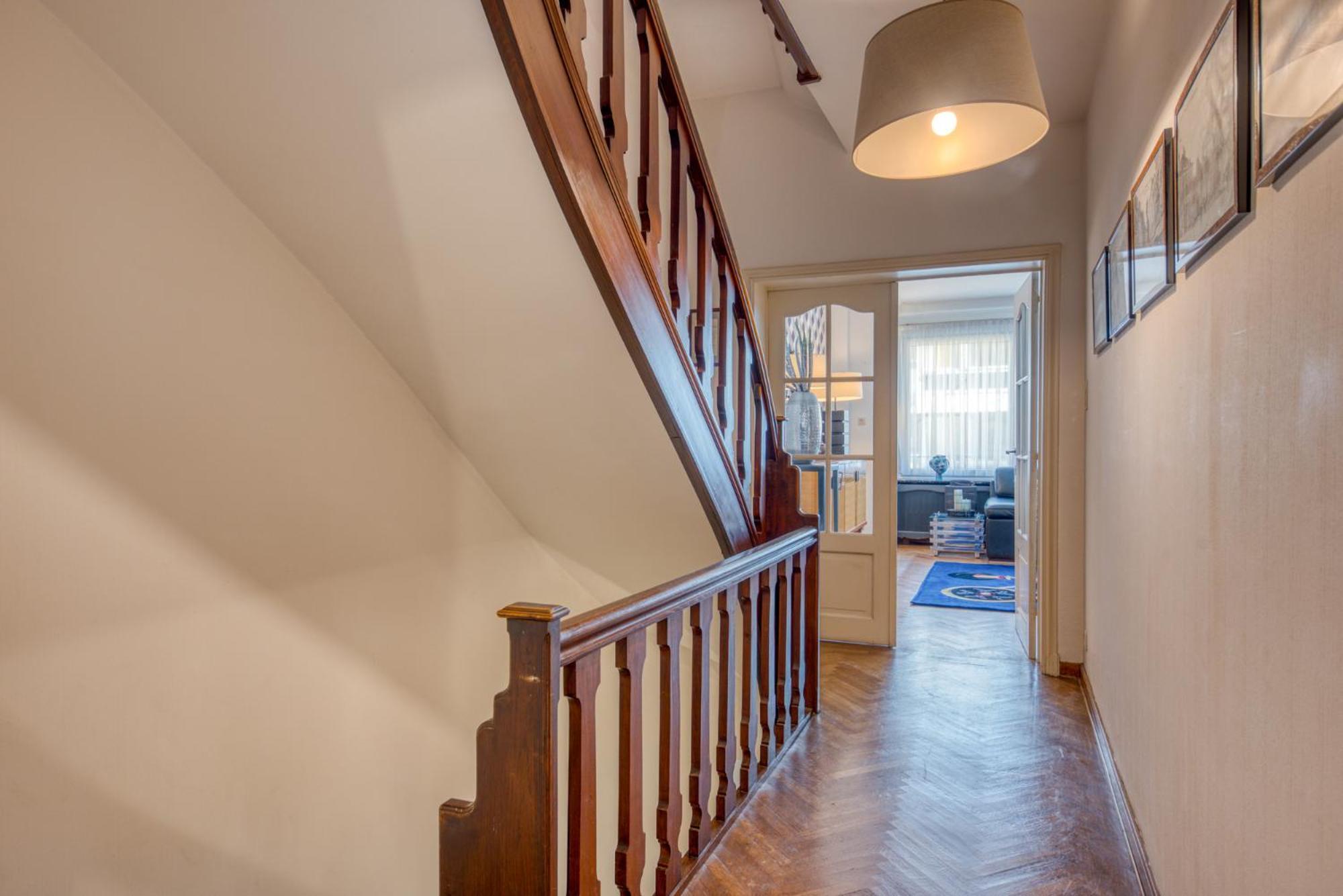 Belle Maison Bourgeoise Partagee De 4 Logements Liege Luaran gambar