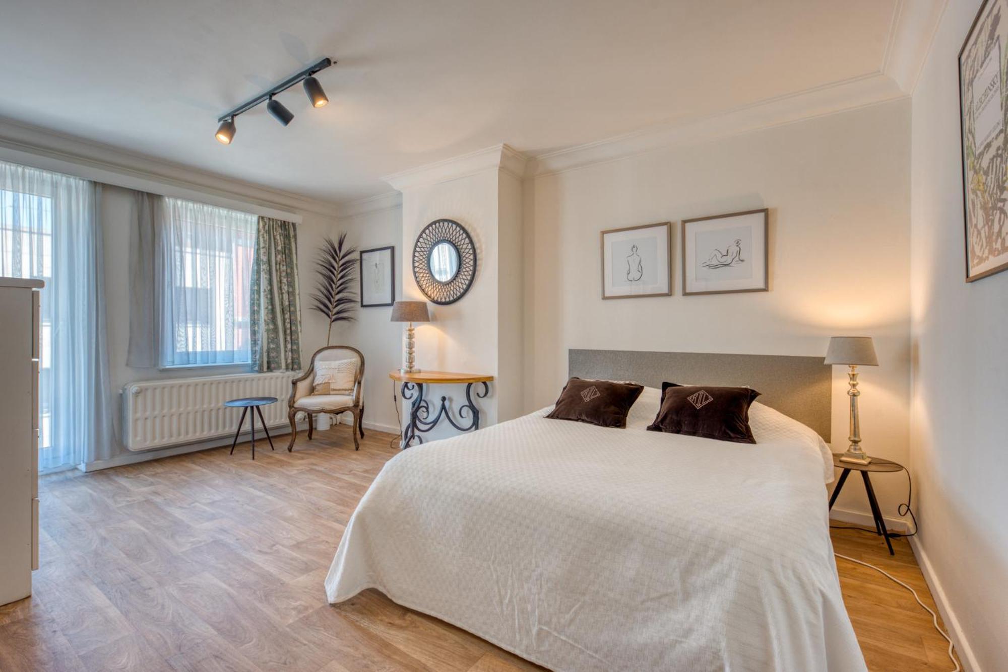 Belle Maison Bourgeoise Partagee De 4 Logements Liege Luaran gambar
