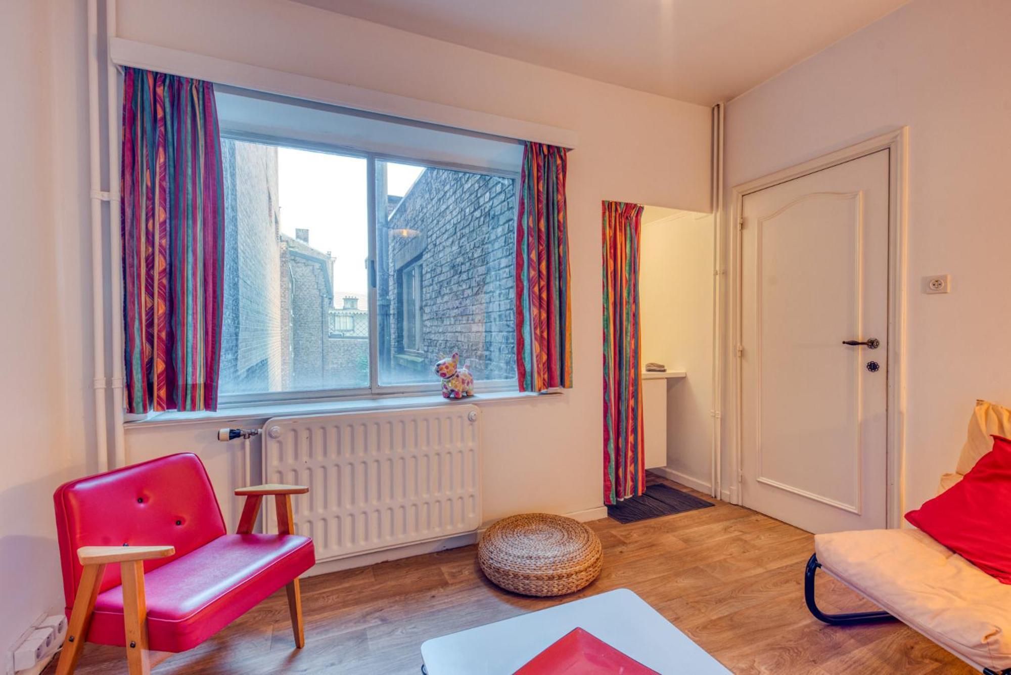 Belle Maison Bourgeoise Partagee De 4 Logements Liege Luaran gambar